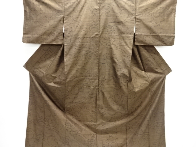 JAPANESE KIMONO / SILK / DORO OSHIMA TSUMUGI / WOVEN ARABESQUE